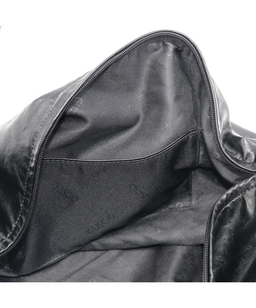 GUSCIO（グッシオ）の「【グッシオベーシック】バルーン型アンティーク風PUレザーショルダーバッグ（ショルダーバッグ・レディース・ブラック/カーキ/グレー/キャメル・FREE）」の9枚目の写真