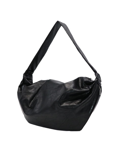 GUSCIO（グッシオ）の「【グッシオベーシック】バルーン型アンティーク風PUレザーショルダーバッグ（ショルダーバッグ・レディース・ブラック/カーキ/グレー/キャメル・FREE）」の5枚目の写真
