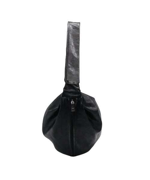 GUSCIO（グッシオ）の「【グッシオベーシック】バルーン型アンティーク風PUレザーショルダーバッグ（ショルダーバッグ・レディース・ブラック/カーキ/グレー/キャメル・FREE）」の6枚目の写真