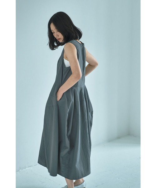 marjour（マージュール）の「COCOON NYLON ONEPIECE（ワンピース・レディース・グレー・M）」の19枚目の写真