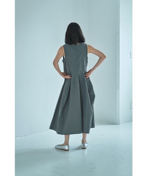 marjour（マージュール）の「COCOON NYLON ONEPIECE（ワンピース・レディース・グレー・M）」の15枚目の写真