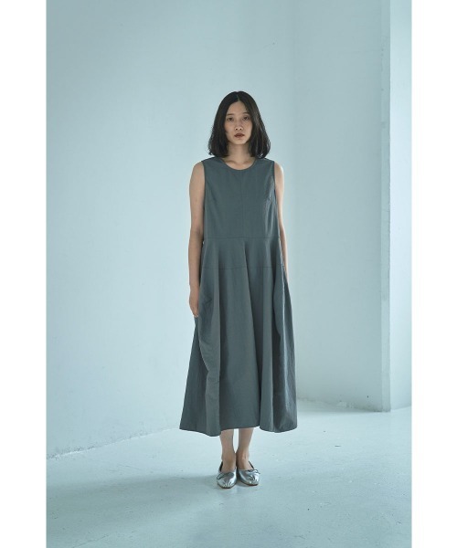 marjour（マージュール）の「COCOON NYLON ONEPIECE（ワンピース・レディース・グレー・M）」の11枚目の写真