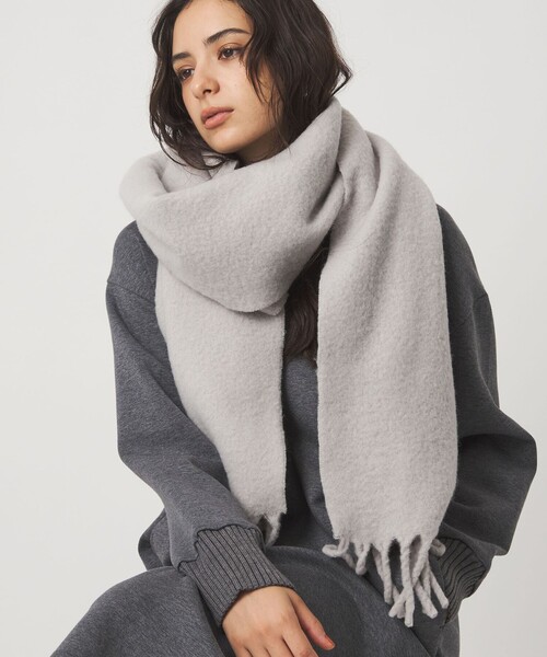 green label relaxing(グリーンレーベルリラクシング)の「バルキーマフラー / ストール(マフラー・レディース・オフホワイト/モカ/ライム/ライトグレー/ライラック/ライトブルー・FREE)」の3枚目の写真