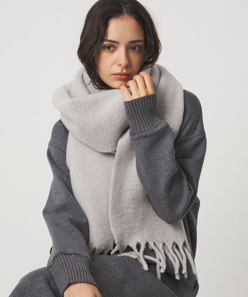 非売品 薄い灰色のマフラー 24時間以内発送 セール】バルキーマフラー / ストール（マフラー）｜green label