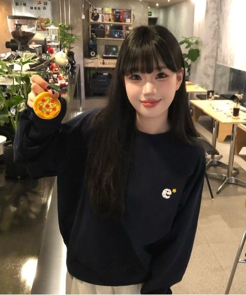 ViViDAY(ビビデー)の「バックドット柄可愛い天使の翼プリントスウェットトレーナー(スウェット・レディース・ネイビー/グレー・M)」の10枚目の写真