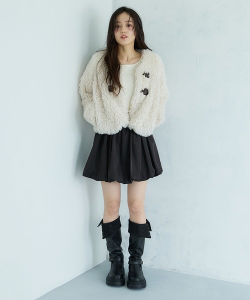 archives（アルシーヴ）の「フロントビットプードルファーコート（ダッフルコート・レディース・モカ/アイボリー・MEDIUM）」の8枚目の写真