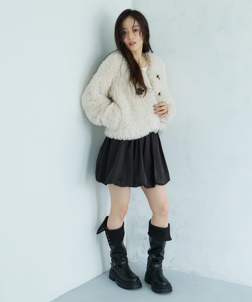 archives（アルシーヴ）の「フロントビットプードルファーコート（ダッフルコート・レディース・モカ/アイボリー・MEDIUM）」の12枚目の写真