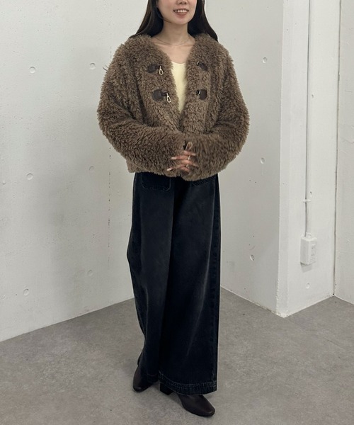 archives（アルシーヴ）の「フロントビットプードルファーコート（ダッフルコート・レディース・モカ/アイボリー・MEDIUM）」の19枚目の写真