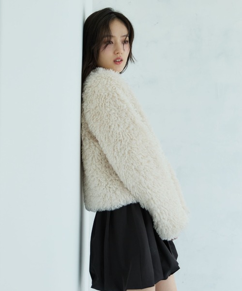 archives（アルシーヴ）の「フロントビットプードルファーコート（ダッフルコート・レディース・モカ/アイボリー・MEDIUM）」の6枚目の写真