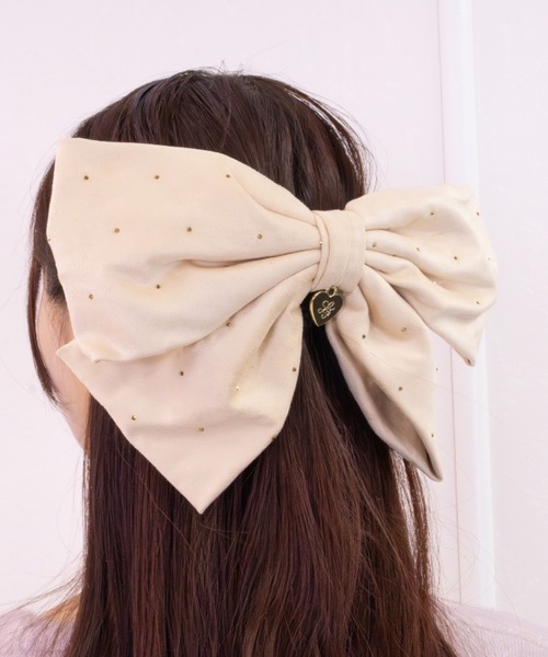 LAFARY(ラファリー)の「ゴールドスタッズリボンバレッタ(バレッタ/ヘアクリップ・レディース・ブラック/ピンク/ベージュ・FREE)」の6枚目の写真