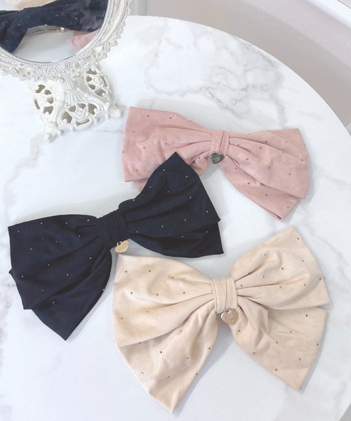 LAFARY(ラファリー)の「ゴールドスタッズリボンバレッタ(バレッタ/ヘアクリップ・レディース・ブラック/ピンク/ベージュ・FREE)」の4枚目の写真