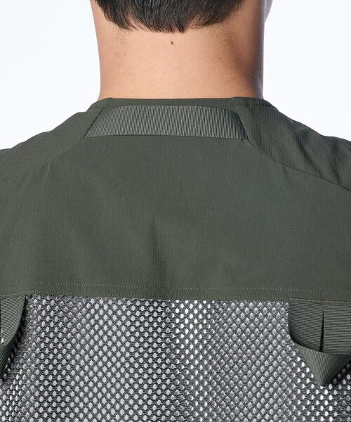 UNDER ARMOUR(アンダーアーマー)の「UAアーバン アウトドア ベスト(ライフスタイル/メンズ)(ベスト・メンズ・カーキ・S/XS/2XL/M/3XL/L)」の8枚目の写真