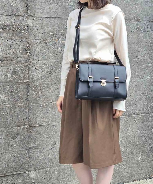 Bleu Bleuet(ブルーブルーエ)の「差し込み金具3Wayサッチェルバッグ(バックパック/リュック・レディース・ブラウン/ブラック・FREE)」の11枚目の写真