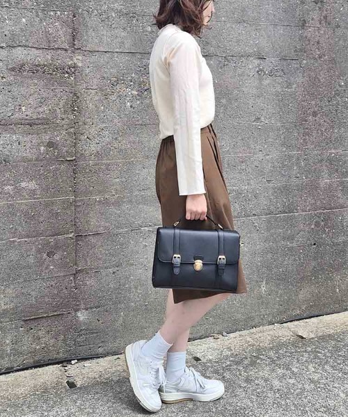 Bleu Bleuet(ブルーブルーエ)の「差し込み金具3Wayサッチェルバッグ(バックパック/リュック・レディース・ブラウン/ブラック・FREE)」の15枚目の写真