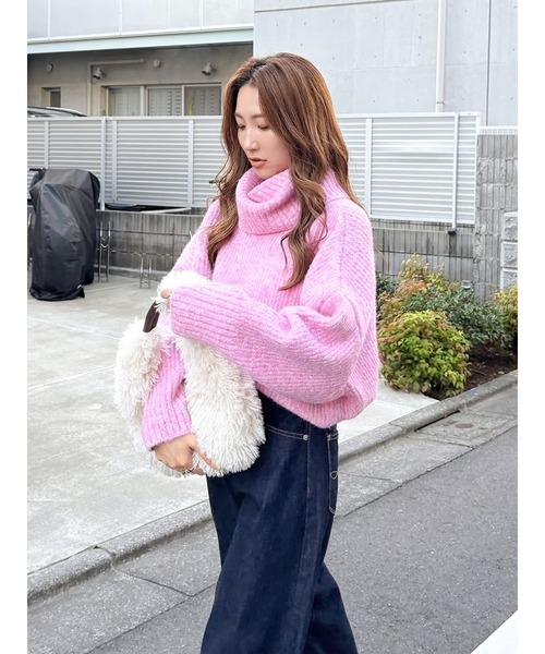 Ungrid（アングリッド）の「ハイネックルーズニット（ニット/セーター・レディース・ピンク/ライトブルー/オフホワイト/チャコールグレー・FREE）」の4枚目の写真