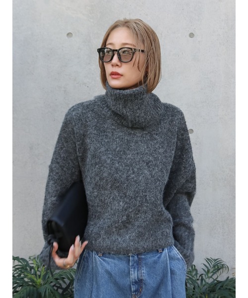 Ungrid（アングリッド）の「ハイネックルーズニット（ニット/セーター・レディース・ピンク/ライトブルー/オフホワイト/チャコールグレー・FREE）」の3枚目の写真