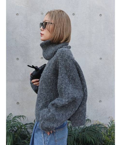 Ungrid（アングリッド）の「ハイネックルーズニット（ニット/セーター・レディース・ピンク/ライトブルー/オフホワイト/チャコールグレー・FREE）」の5枚目の写真