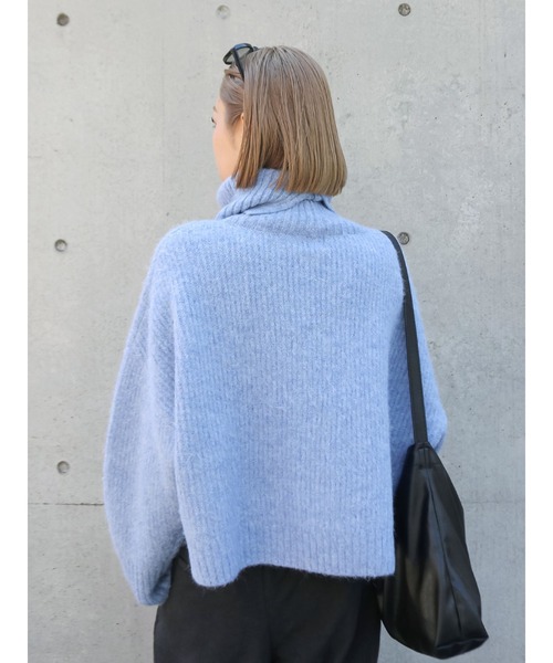 Ungrid（アングリッド）の「ハイネックルーズニット（ニット/セーター・レディース・ピンク/ライトブルー/オフホワイト/チャコールグレー・FREE）」の11枚目の写真