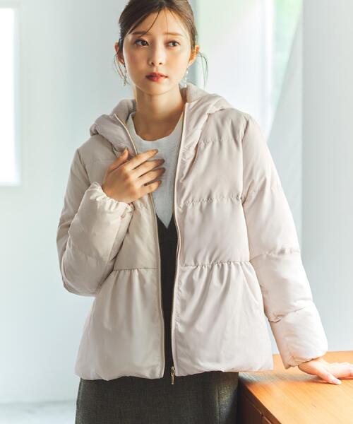 index(インデックス)の「KAWADAダウンペプラムショートコート【撥水/洗濯機OK/静電気防止裏地】(ダウンジャケット/コート・レディース・ナチュラル/アイボリー/ブラック系7/ネイビー・36/38/40/42)」の5枚目の写真