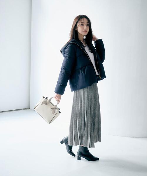 index(インデックス)の「KAWADAダウンペプラムショートコート【撥水/洗濯機OK/静電気防止裏地】(ダウンジャケット/コート・レディース・ナチュラル/アイボリー/ブラック系7/ネイビー・36/38/40/42)」の17枚目の写真