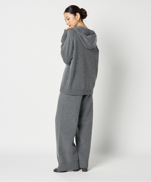 HELIOPOLE（エリオポール）の「KNIT HOODIE CARDIGAN（ニット/セーター・レディース・ダークブラウン/アイボリー/グレー・38）」の19枚目の写真