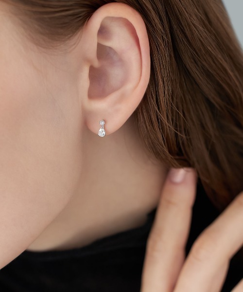 【冬限定】 K10ホワイトゴールド しずく ピアス