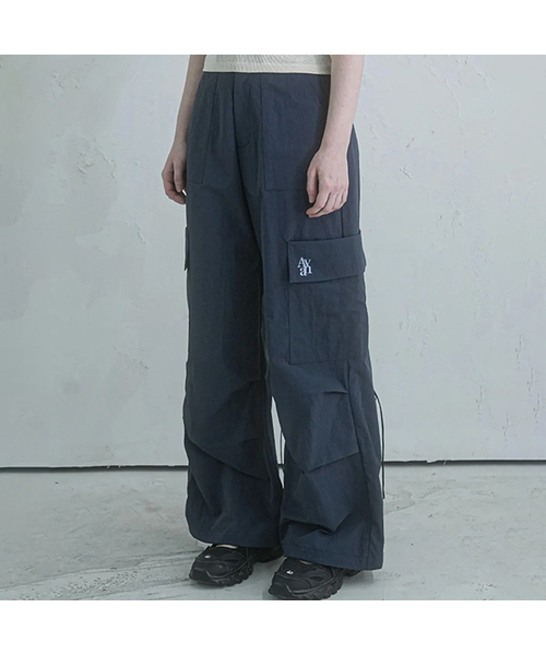 AVANDRESS(アバンドレス )の「ローウェル バックストリングパンツ - 5COL(スウェットパンツ・レディース・スカイブルー/ブラック/チャコール/ピンク/ホワイト・SMALL/MEDIUM/LARGE)」の4枚目の写真