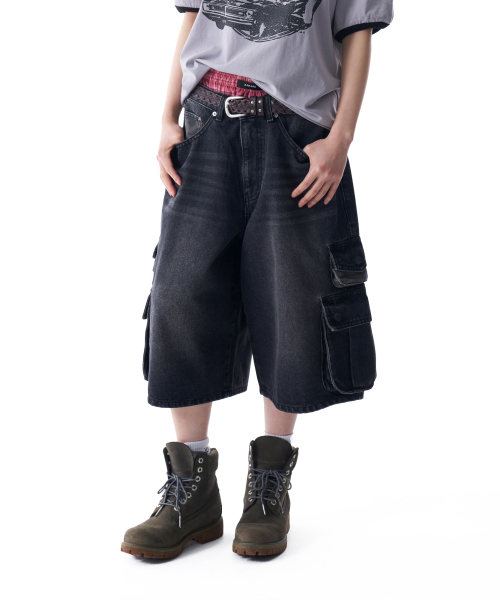 AAKAM(アーカム)の「Camo Patch Bermuda Denim Cargo Pants (Black)(その他パンツ・レディース・その他・1/2)」の1枚目の写真