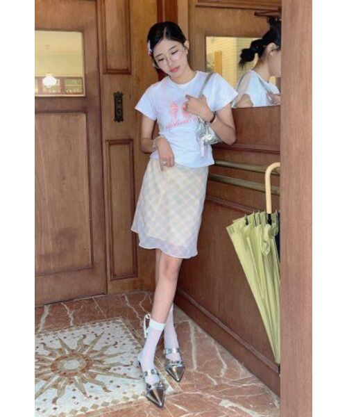 ESCAPEFROM(エスケープフロム)の「ピンクリボンイラストプリントスリムフィット半袖Tシャツホワイト(Tシャツ/カットソー・レディース・その他・FREE)」の2枚目の写真