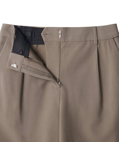 MUSINSA STANDARD WOMAN（ムシンサスタンダードウーマン）の「レディース軽量隠しバンディングハーフスラックス【ダスティベージュ】（スラックス・レディース・その他・32/30/31/24/25/26/27）」の3枚目の写真