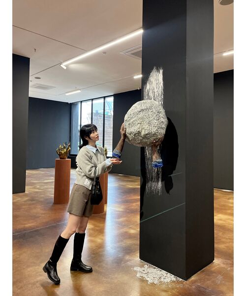 MUSINSA STANDARD WOMAN（ムシンサスタンダードウーマン）の「レディース軽量隠しバンディングハーフスラックス【ダスティベージュ】（スラックス・レディース・その他・32/30/31/24/25/26/27）」の9枚目の写真