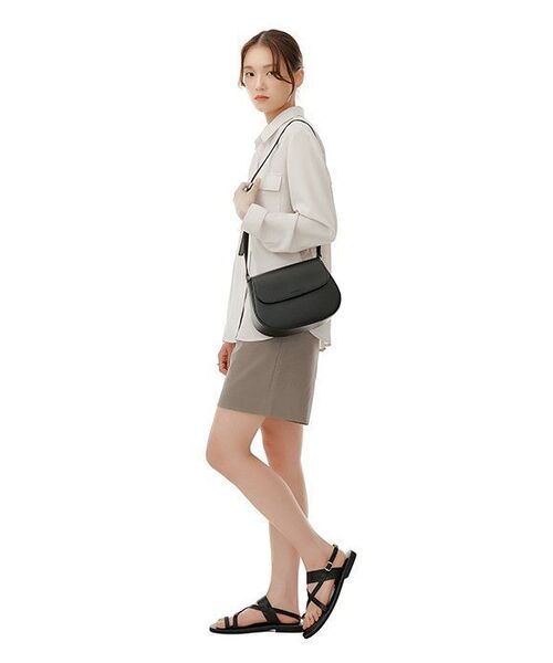 MUSINSA STANDARD WOMAN（ムシンサスタンダードウーマン）の「レディース軽量隠しバンディングハーフスラックス【ダスティベージュ】（スラックス・レディース・その他・32/30/31/24/25/26/27）」の12枚目の写真
