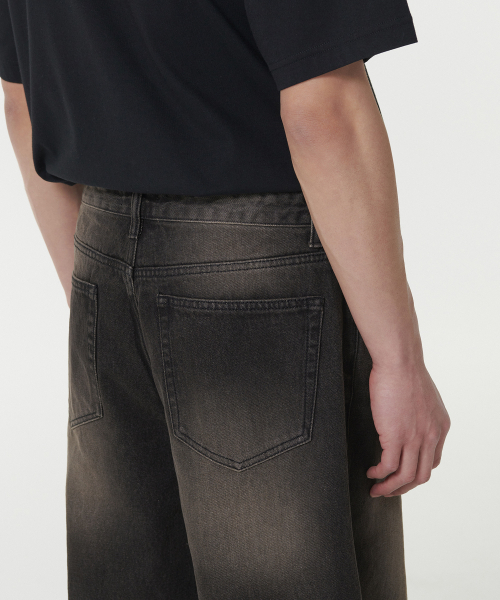 MUSINSA STANDARD（ムシンサスタンダード）の「ビッグブラシエクストラワイドデニムパンツ[ラスティブラック]（デニムパンツ・メンズ・その他・40/38/42/36/27/28/29/34/32/30/31/33/26）」の7枚目の写真