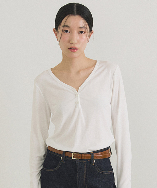 LINGSEOUL(リングソウル)の「ribbed button top-ivory(Tシャツ/カットソー・レディース・その他・FREE)」の2枚目の写真