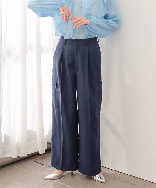 UR'S（ユアーズ）の「センタープレスカーゴワイドパンツ（その他パンツ・レディース・オフホワイト/ブラック/ネイビー・L/M/S）」の13枚目の写真