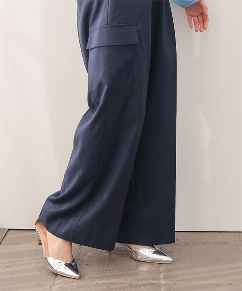 UR'S（ユアーズ）の「センタープレスカーゴワイドパンツ（その他パンツ・レディース・オフホワイト/ブラック/ネイビー・L/M/S）」の16枚目の写真
