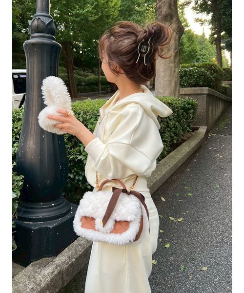 LILY BROWN（リリーブラウン）の「【LILY BROWN×MARY QUANT】チェーンショルダーバッグ（ショルダーバッグ・レディース・キャメル/ホワイト/ブラック・F）」の8枚目の写真