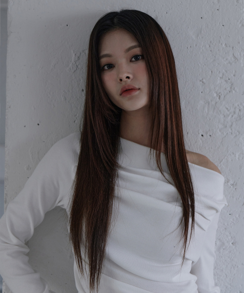 5OML(オーオーエムエル)の「オフショルダードレープロングスリーブホワイト(Tシャツ/カットソー・レディース・ホワイト・FREE)」の3枚目の写真