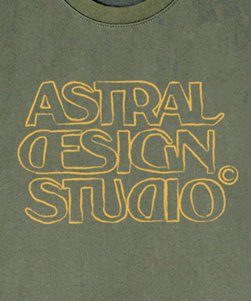 ASTRAL PROJECTION（アストラルプロジェクション）の「[オーバーサイズ]アストラルデザインスタジオ2 13番手コットンラウンドネック半袖Tシャツ_カーキ（Tシャツ/カットソー・メンズ・その他・LARGE/MEDIUM/X-LARGE/XX-LARGE）」の3枚目の写真