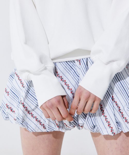 WNDERKAMMER(ブンダーカンマー)の「刺繍バルーンバンディングスカート_ネイビー(スカート・レディース・その他・MEDIUM/SMALL)」の8枚目の写真