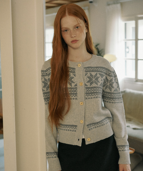 YUPPE(ヨッペ)の「TRIANGLE CARDIGAN_GRAY(カーディガン/ボレロ・レディース・その他・FREE)」の1枚目の写真