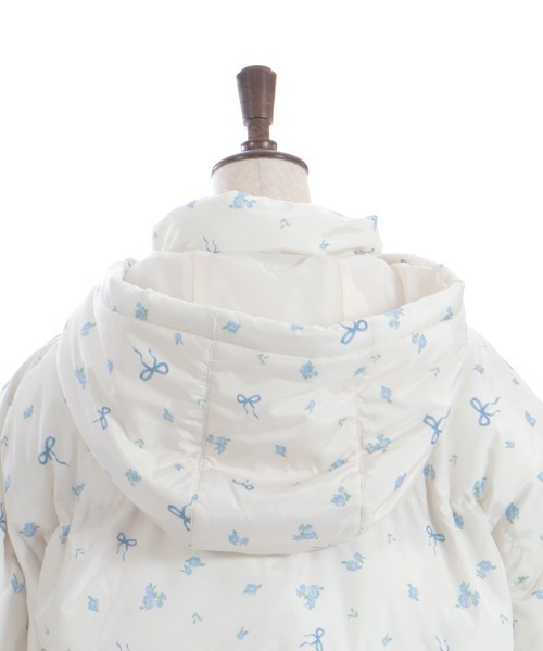 axes femme（アクシーズファム）の「リボンセット小花柄コート（ピーコート・レディース・ラベンダー/キナリ・FREE）」の4枚目の写真