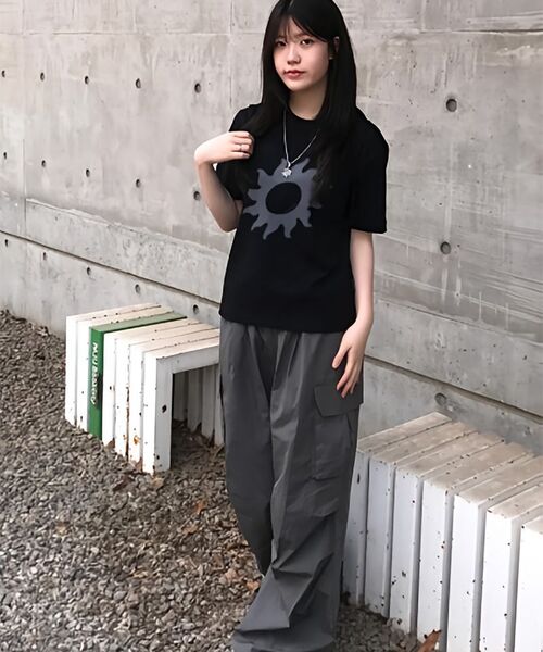 S'EST(エスイーエスティー)の「Solaris T-shirts Black(Tシャツ/カットソー・メンズ・ブラック・SMALL/MEDIUM/LARGE/X-LARGE)」の6枚目の写真