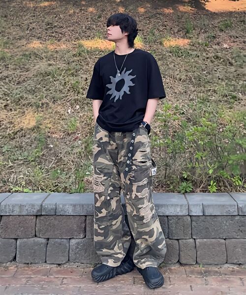 S'EST(エスイーエスティー)の「Solaris T-shirts Black(Tシャツ/カットソー・メンズ・ブラック・SMALL/MEDIUM/LARGE/X-LARGE)」の4枚目の写真