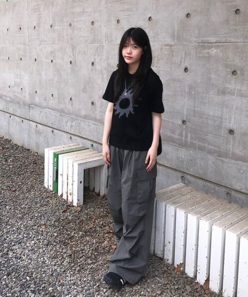 S'EST(エスイーエスティー)の「Solaris T-shirts Black(Tシャツ/カットソー・メンズ・ブラック・SMALL/MEDIUM/LARGE/X-LARGE)」の3枚目の写真
