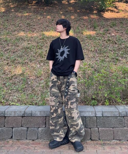 S'EST(エスイーエスティー)の「Solaris T-shirts Black(Tシャツ/カットソー・メンズ・ブラック・SMALL/MEDIUM/LARGE/X-LARGE)」の8枚目の写真