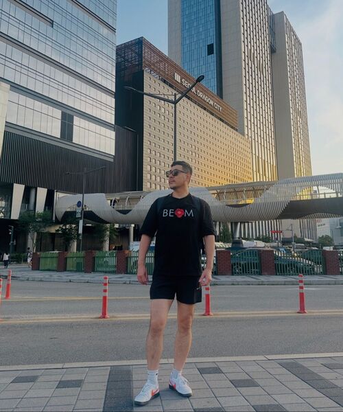 BEOM(ボム)の「白ロゴオーバーサイズTシャツブラック(Tシャツ/カットソー・メンズ・その他・1/2)」の5枚目の写真