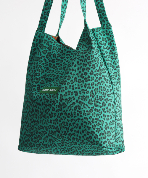 GREEN STUFF（グリーンスタッフ）の「boxy bag 53 - leopard green（エコバッグ/サブバッグ・レディース・その他・FREE）」の2枚目の写真