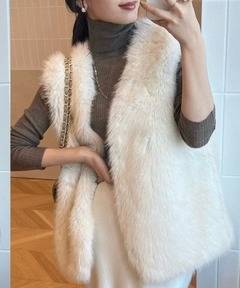 【美品　1度着用のみ】anuans ショートファーベスト　チャコールブラウン 美品 1度着用のみ】anuans ショートファーベスト チャコールブラウン