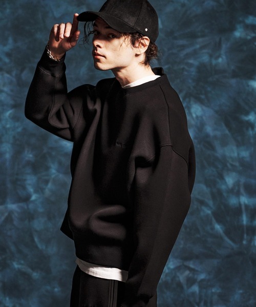 Jih Nunc（ジーヌンク）の「msw1834-ショート丈ポンチ刺繍プルオーバー(JIH-R1149)（スウェット・メンズ・ネイビー/ホワイト/ブラック・L/M/S）」の4枚目の写真